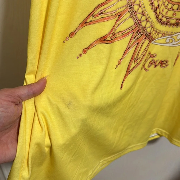 Cute Bright Yellow “Live By The Sun Love‎ By The Moon” Short Sleeved T Shirt 2XL - Picture 5 of 6